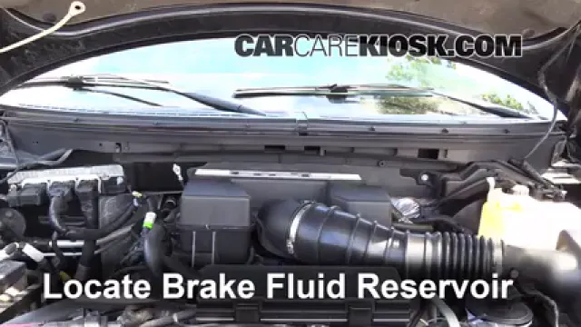 2010 Ford F-150 SVT Raptor 6.2L V8 Liquide de frein Ajouter du liquide